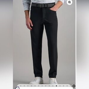 Haggar Men's The Active Series 5 Pocket Tech  Black Dress Pants 30/32